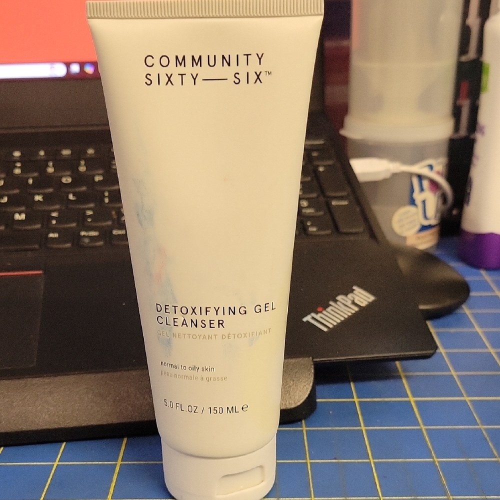 Community Sixty-Six Detoxifying Gel Cleanser 150ml New Sealed Tube